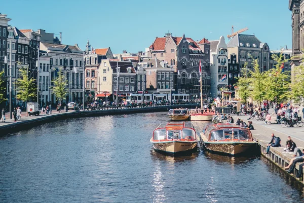 Visit the Amsterdam river